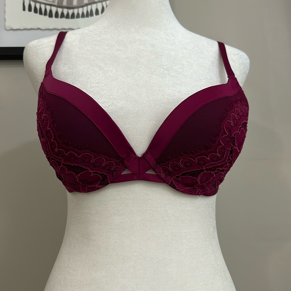 Victorias Secret Very Sexy Push Up Lace Bra